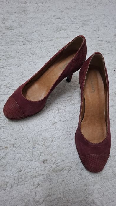 Sapatos camurça bordô, 35