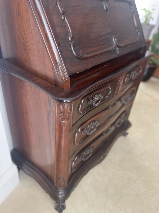 Secretaria/escrevaninha/cómoda estilo D.José vinhático em Pau Santo