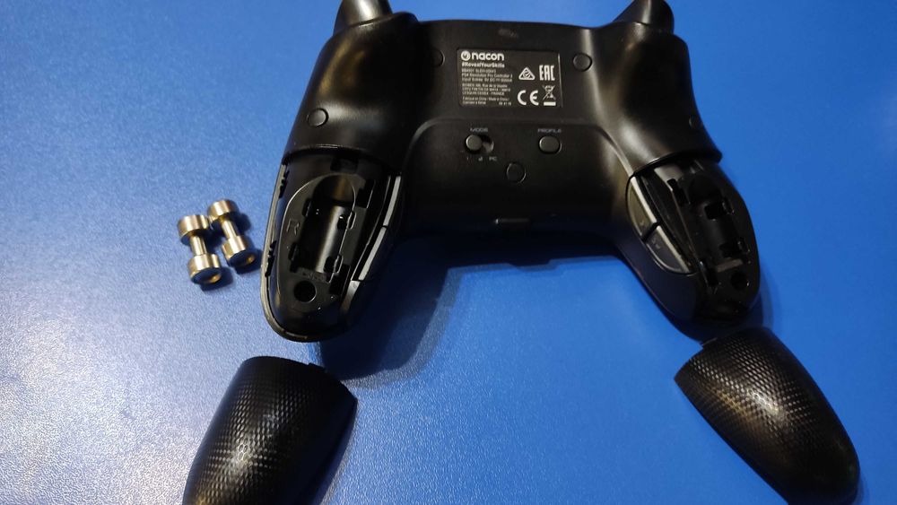 Nacon Revolution Pro 3 геймпад PS4 PC
