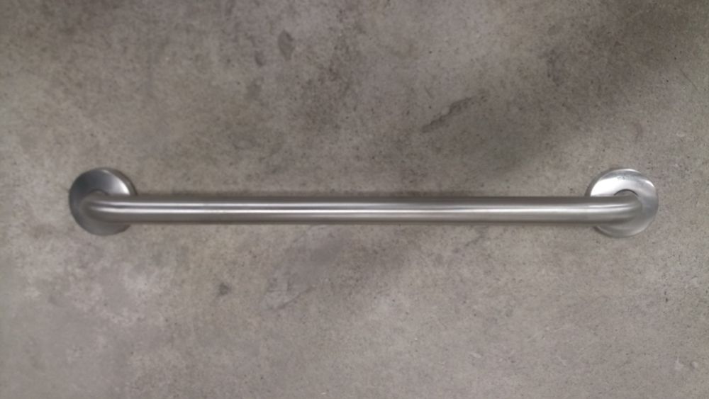 Barras inox , toalheiros