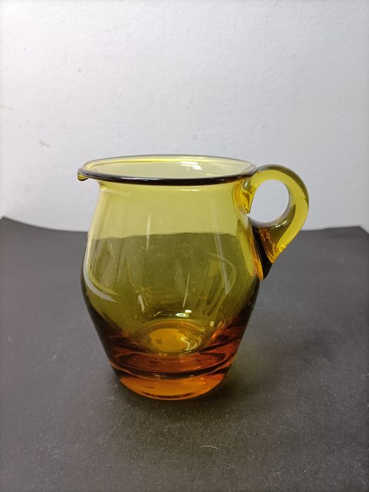 Stylowy uroczy dzbanuszek design PRL (19