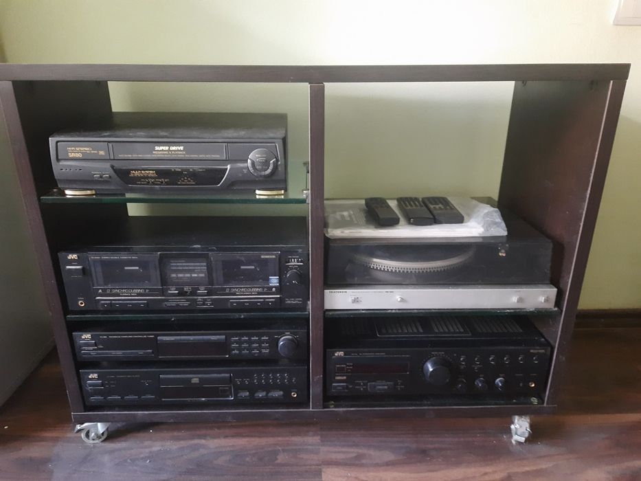 Комплект  Hi-Fi  аппаратуры. JVC, B&W, Telefunken.