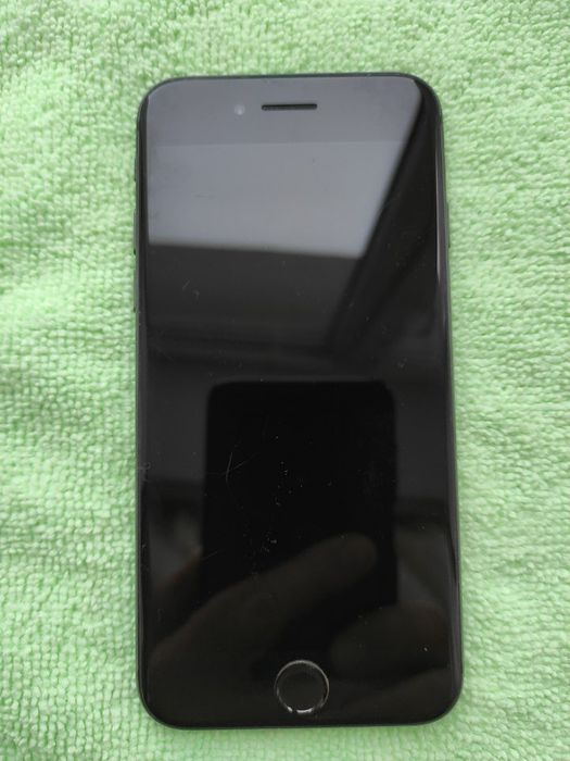 iPhone 8 64Гб ідеал