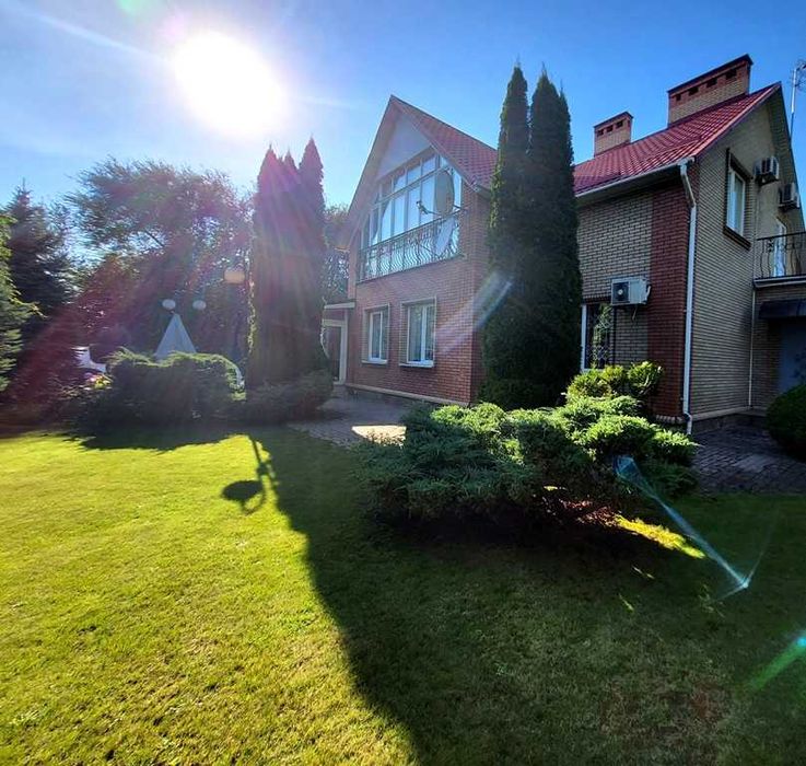 Продажа 2-х эт. дома на НАБЕРЕЖНОЙ, цена снижена на 50%, торг возможен