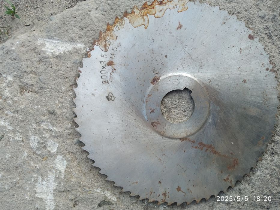 Продам фрези отрізні