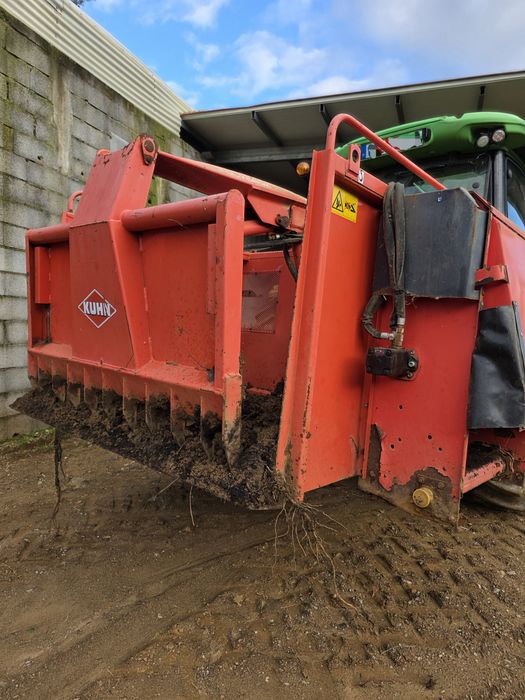 Espalhador estrume / alimentador de silagem