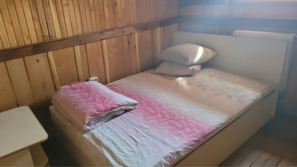 Колиба в напрямку Буковеля.