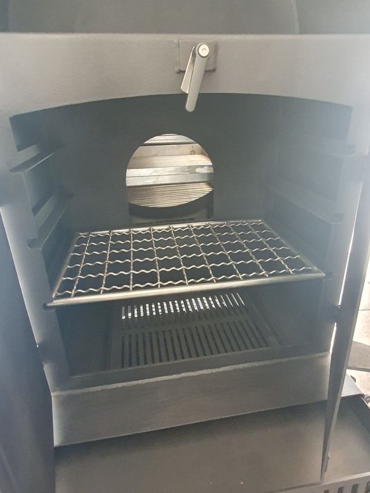 Wędzarnia i grill. Lokomotywa