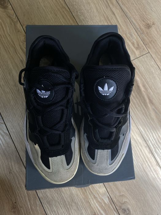 Кроссовки Adidas