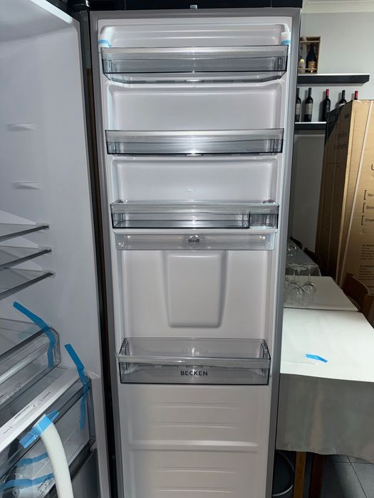 Frigorífico sem congelador, becken novo em caixa