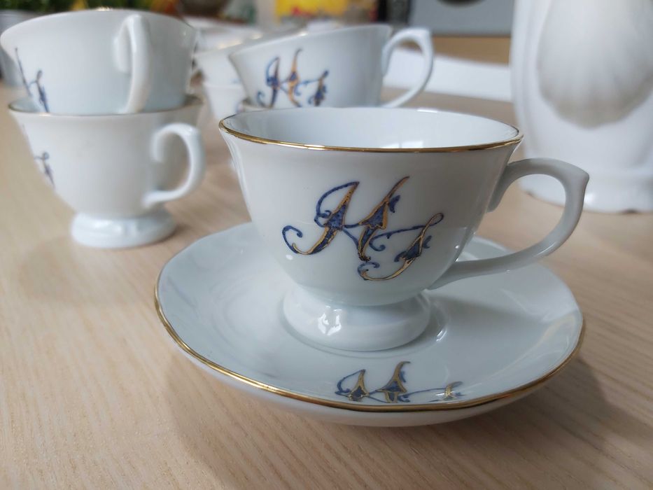 Serviço de café pintado à mão