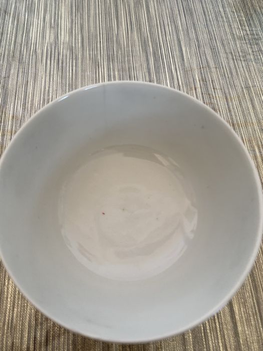 Tigela de porcelana antigo