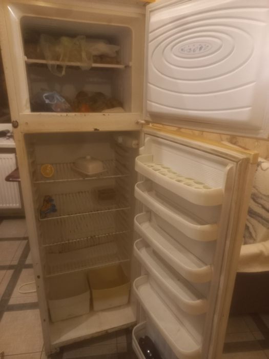 Продам холодильник