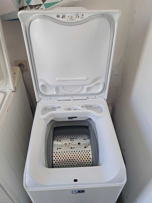 Máquina de lavar roupa AEG
