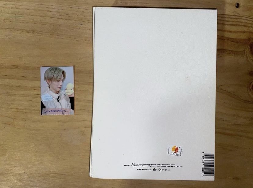 Álbum BTS (BE) com todas as inclusões