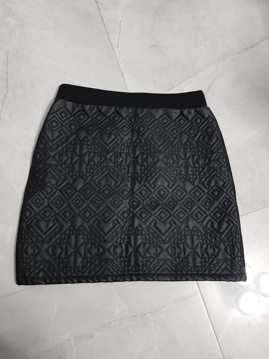 Spódniczka mini Reserved roz.38 nowa