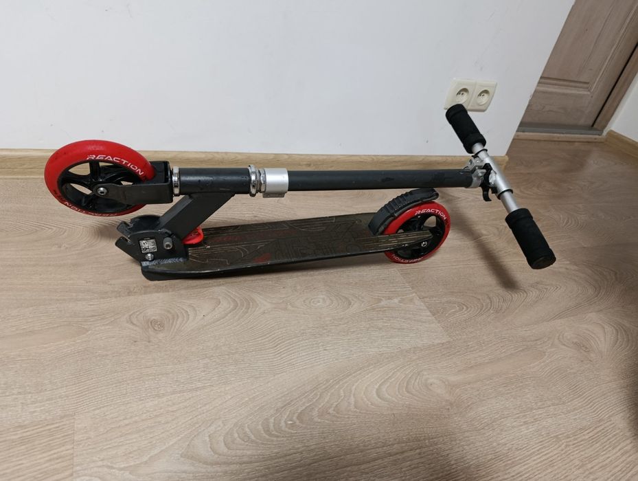 Самокат 2-х колісний REACTION 145
