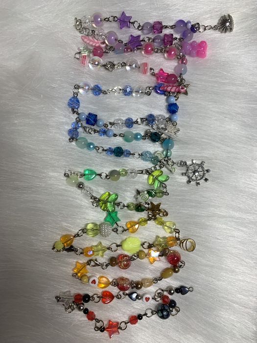 Прикраси на руку