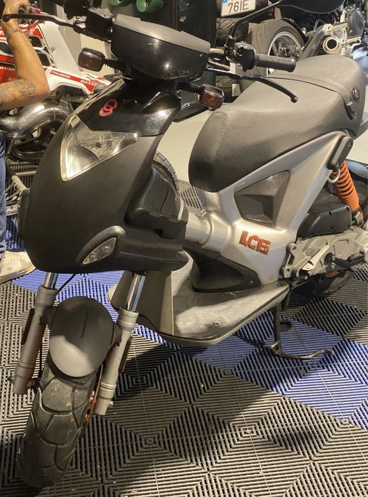Vendo scooter Gilera Ice como nova