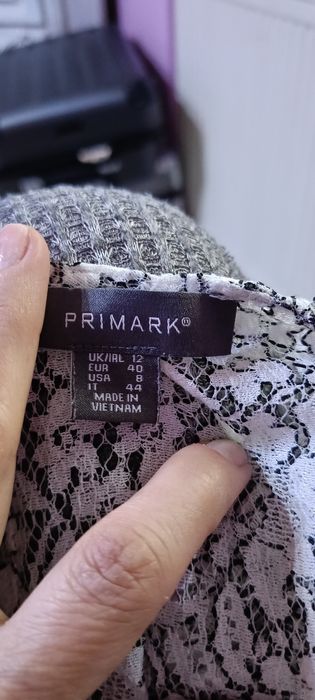 Damska bluzka firmy Primark.