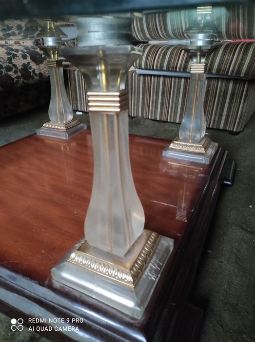 Столик журнальный