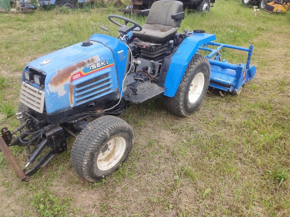 Iseki 321 z osprzętem, do dokończenia!