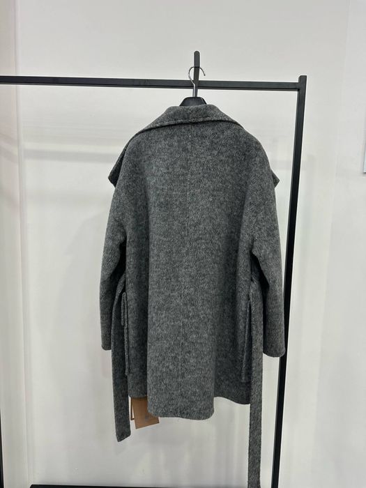 Пальто Max Mara сіре шерстяне