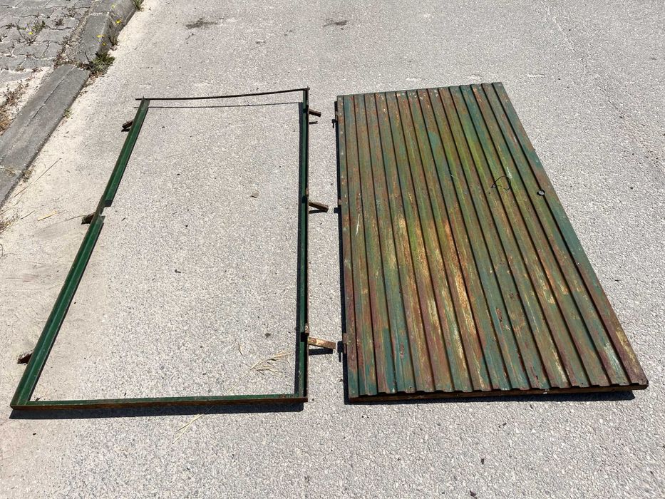 Portão/ Porta em Chapa (L90cm x A180cm)