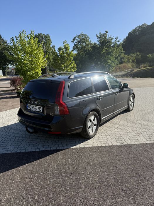 Volvo v-50. Вольво v-50