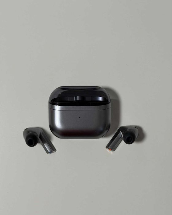 Samsung Galaxy Buds 3 Pro Silver, повний комплект, гарний стан