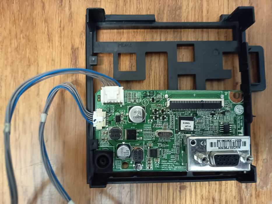 LG 22EN33 Плата монитора ( смотрите фото )