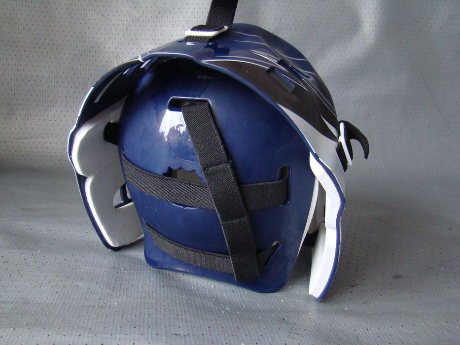 Вратарский шлем - маска сетка BLACK ICE .  размер - Один.