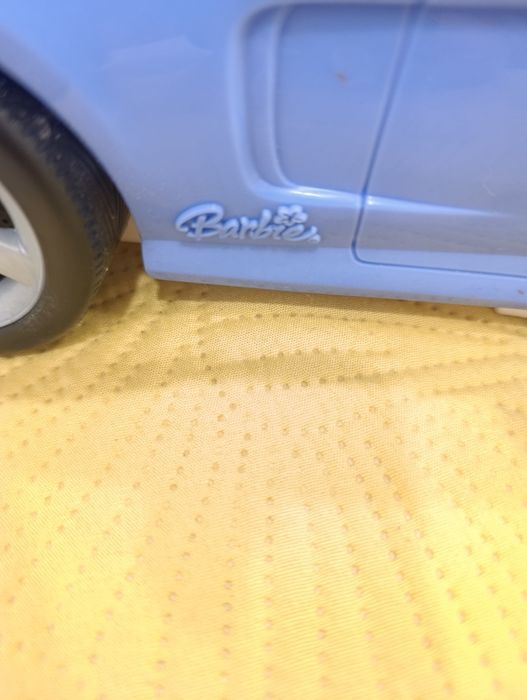 Carro azul da Barbie