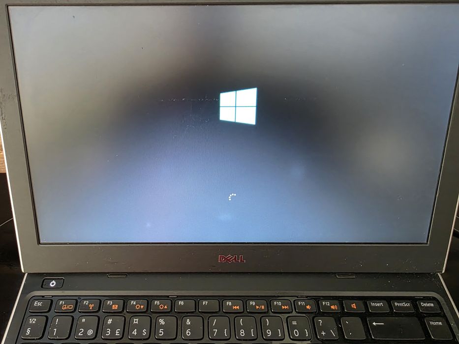 Laptop Dell Latitude 3330