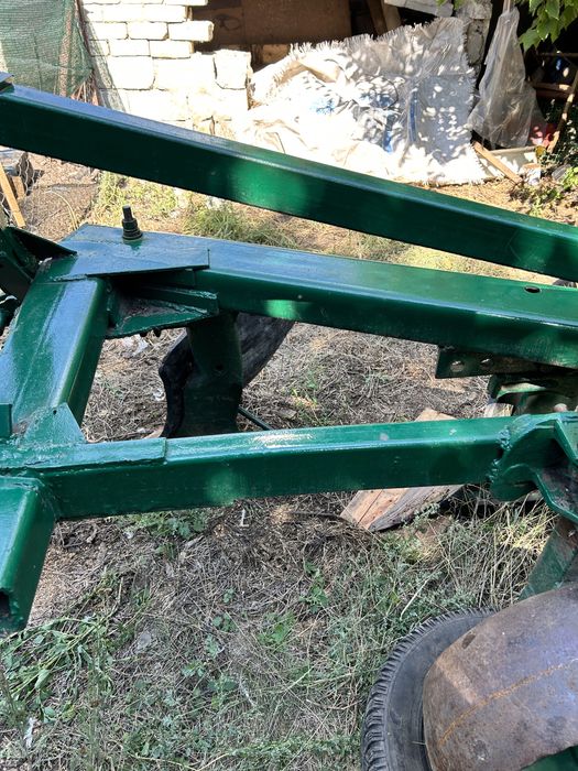 Продам плуг трёх корпусный