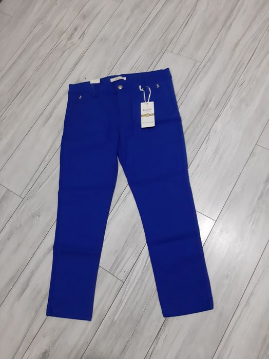 Spodnie kobaltowe, piękny, mocny kolor.