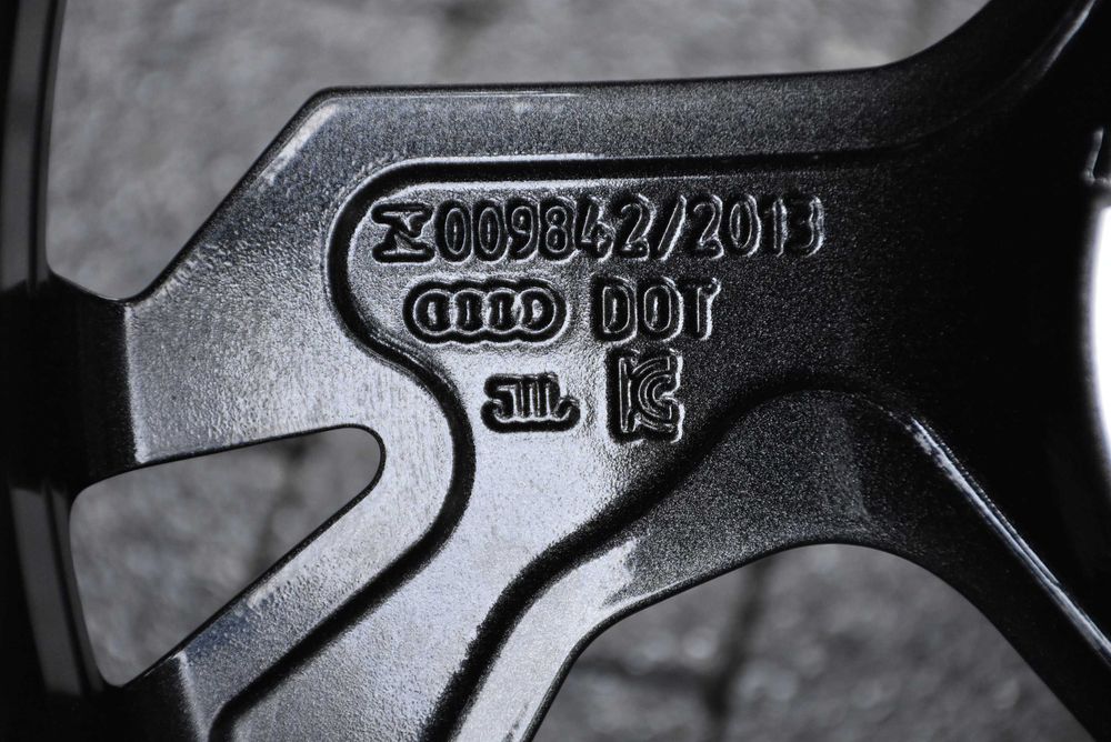 Nowe koła zimowe Audi A3 8Y 8V 8P 18" NOWE Pirelli 2024r OEM