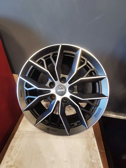 Легкосплавний диск MOMO Massimo R17 7,5J 5x112 ET40 DIA79,6 Matt Black Polished
