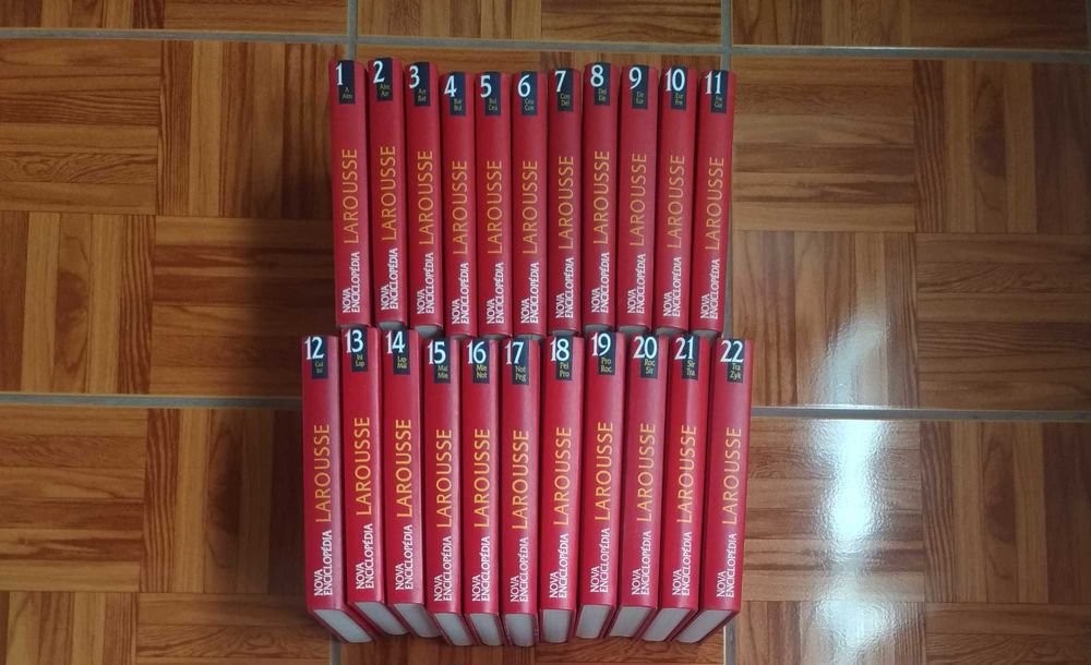 Nova Enciclopédia Larousse – 22 volumes – Circulo de Leitores