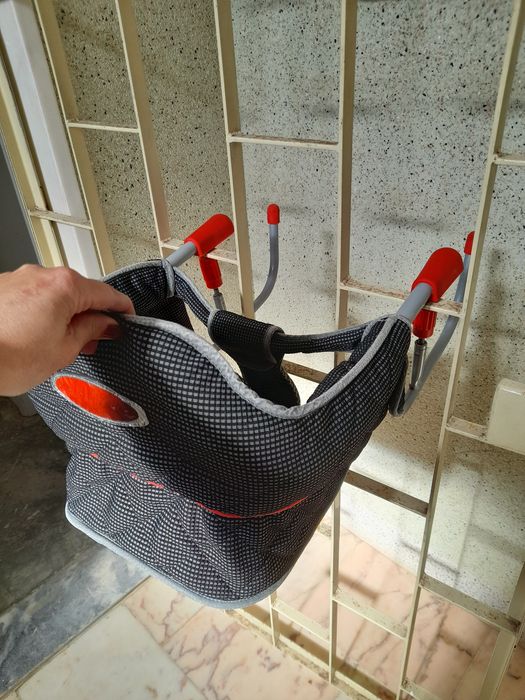 Carrinhos e a cadeira de refeição