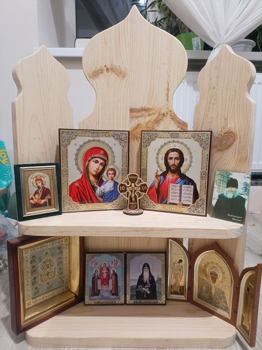 Иконостас домашний полка для икон киот из дерева