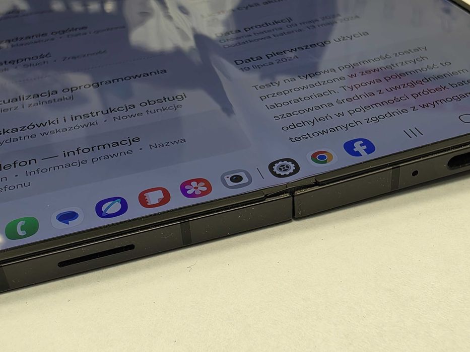 Samsung Galaxy Z Fold6/ 12GB/ 512GB/ Crafted Black/ Grade A- + ładowarka/ 99%/ z Samsung Store