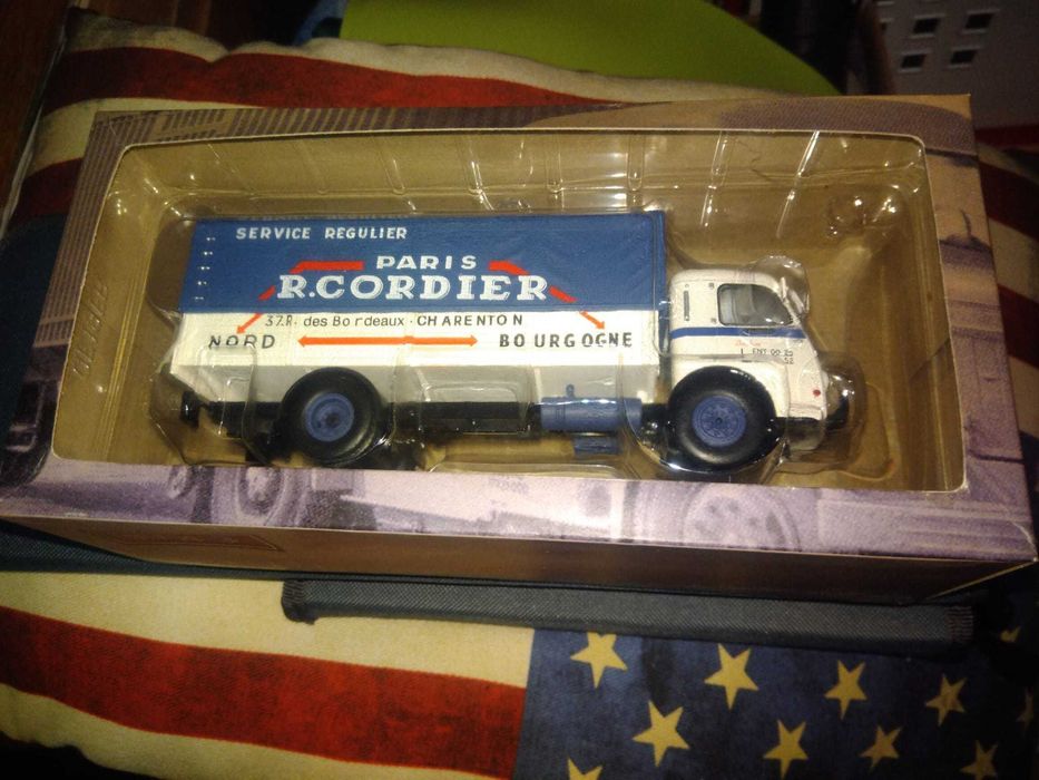 Camiões  da IXO - escala 1:43 - novos na caixa