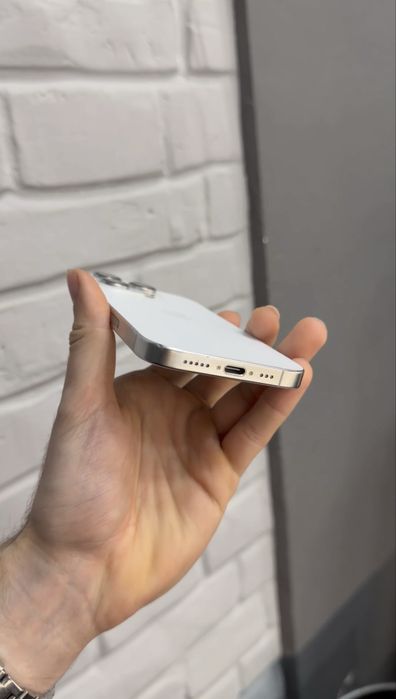 Iphone 16 pro 128GB White Titanium, гарантія від магазину 3 міс