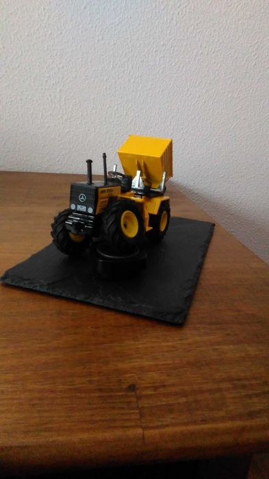 Miniatura de Máquina de Obras