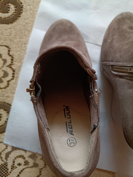 Sprzedam Botki wiosenne damskie