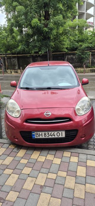Автомобіль Nissan mikra k13