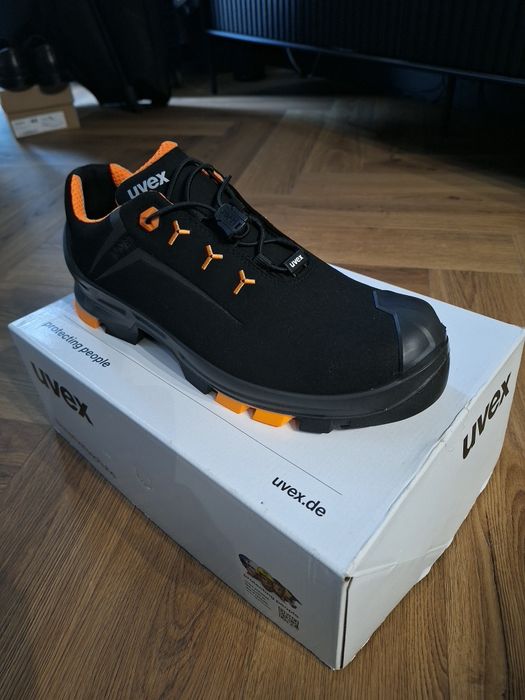 Buty ochronne UVEX S3L
