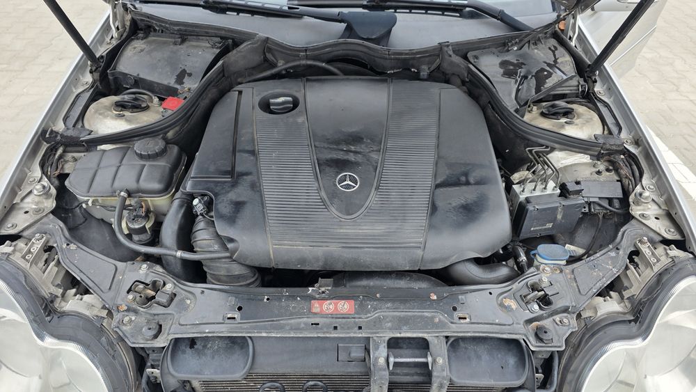 Syndyk sprzeda samochód osobowy Mercedes-Benz C220, rok. prod 2004