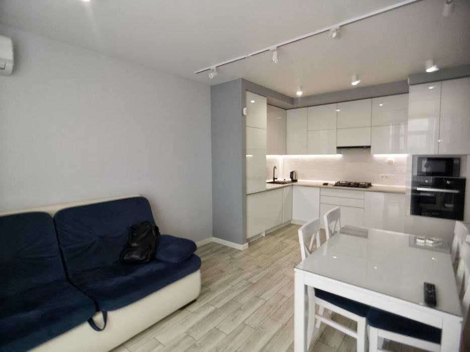 Оренда СУЧАСНОЇ 2-кім кв. 70м² ЖК "Семицвіт" вул Шевченка 60 • 15 хв ходьби до центру